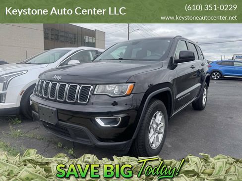 Used 2018 Jeep Grand Cherokee Laredo AWD/4WD image 1
