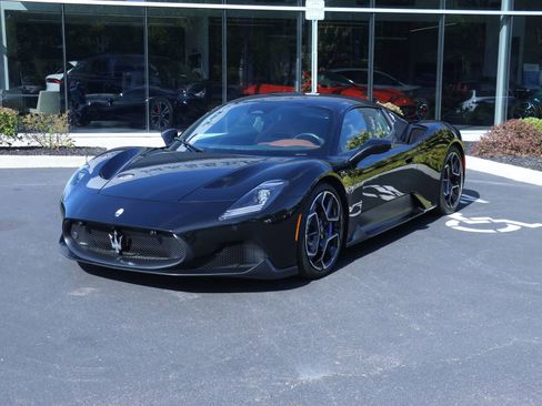 Used 2023 Maserati MC20 Coupe image 12