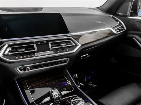 Used 2019 BMW X5 xDrive50i w/ M Sport Package image 35