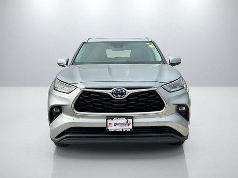 Used 2021 Toyota Highlander Limited AWD/4WD image 2