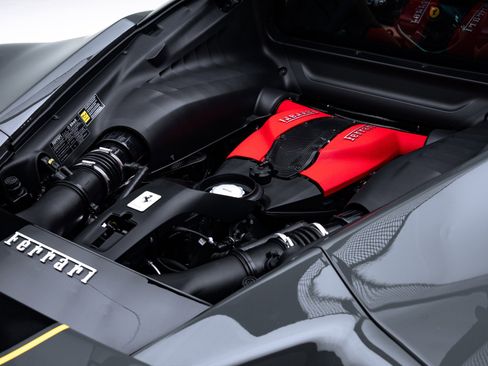 Used 2022 Ferrari F8 Tributo image 35