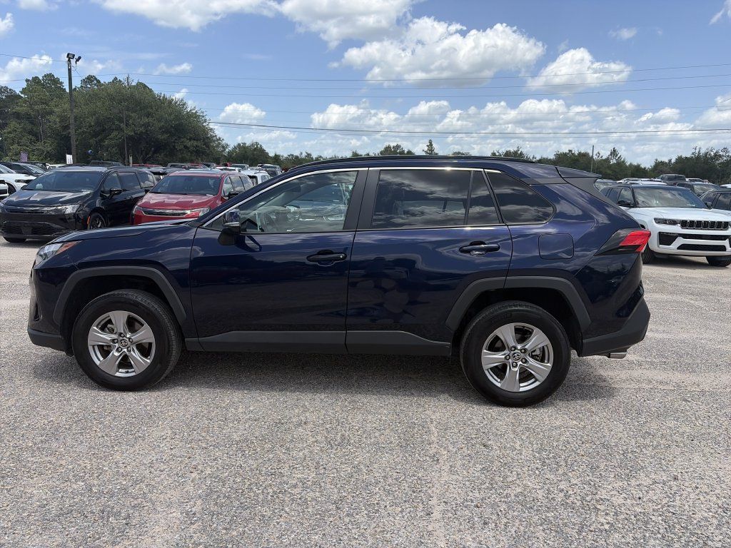 Used 2025 Toyota RAV4 XLE FWD image 3