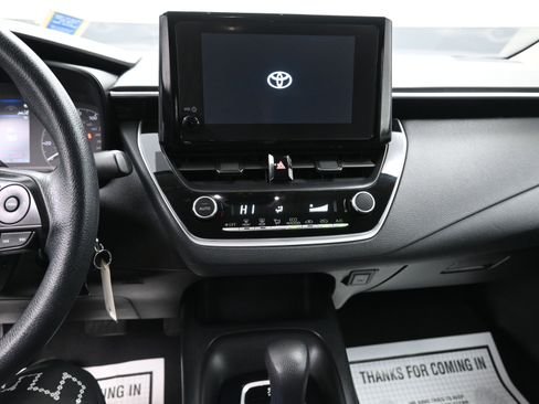 Used 2023 Toyota Corolla LE image 17