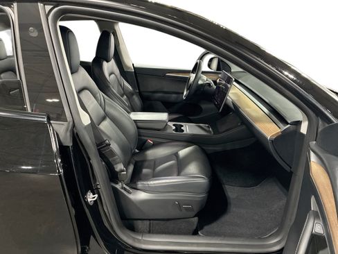 Certified 2023 Tesla Model Y Long Range AWD/4WD image 13