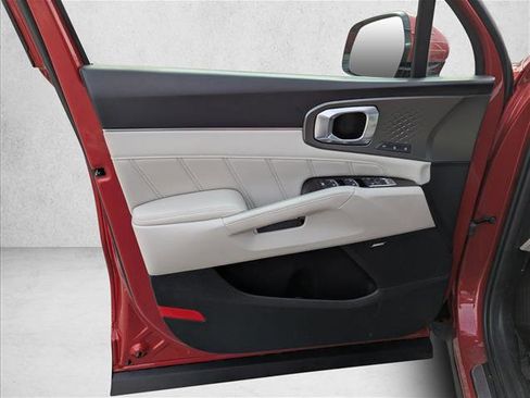 Used 2023 Kia Sorento SX Prestige image 20