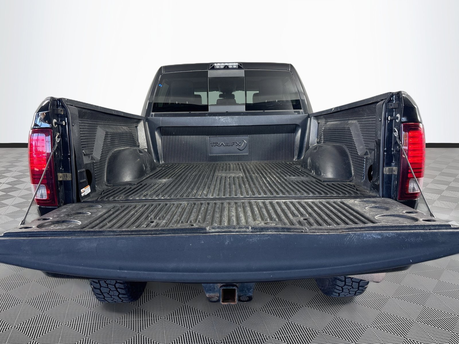 Used 2017 RAM 2500 Laramie w/ Sport Appearance Group AWD/4WD image 26