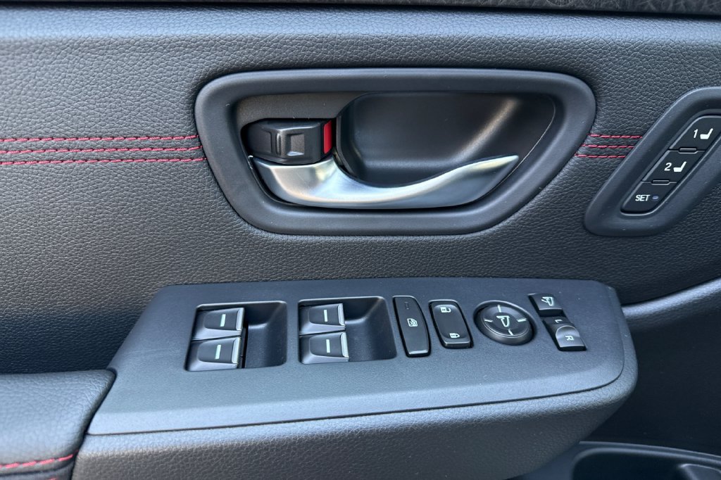 Used 2026 Honda Pilot Black Edition image 5