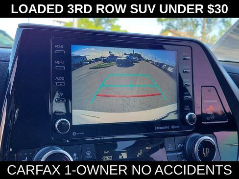 Used 2022 Toyota Highlander XLE AWD/4WD image 23