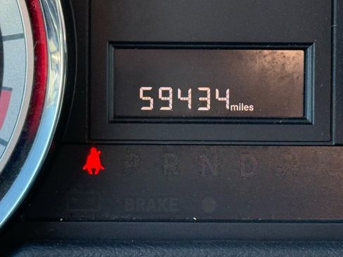 Used 2018 Dodge Grand Caravan SE w/ UConnect Hands-Free Group image 10