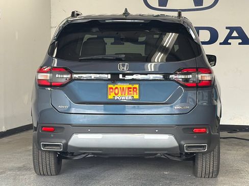New 2026 Honda Pilot Touring image 4
