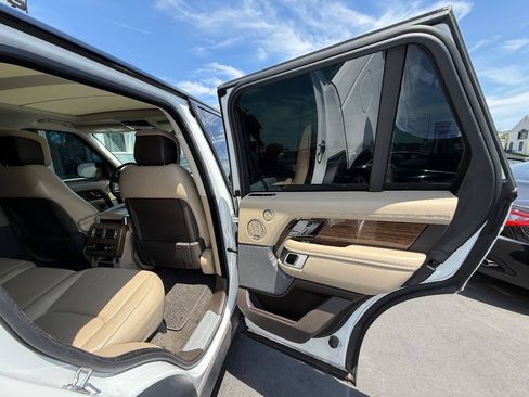 Used 2019 Land Rover Range Rover HSE AWD/4WD image 15
