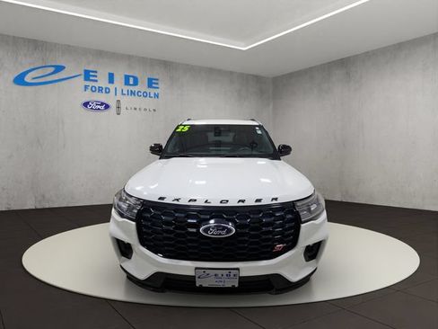Used 2025 Ford Explorer ST AWD/4WD image 6