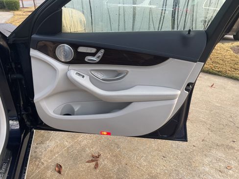 Used 2015 Mercedes-Benz C 300 4MATIC Sedan image 42