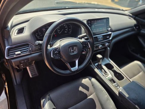 Used 2018 Honda Accord Sport image 14