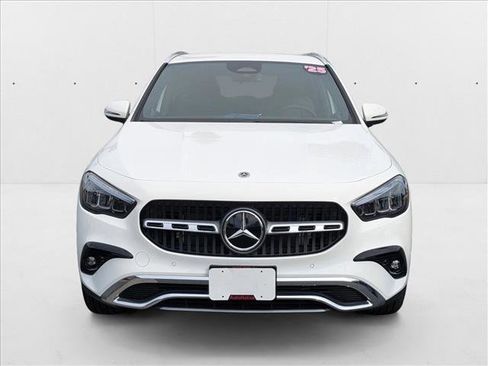 Certified 2025 Mercedes-Benz GLA 250 image 2