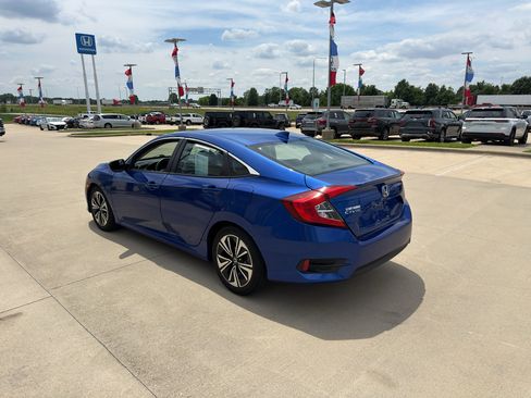 Used 2016 Honda Civic EX-T image 7