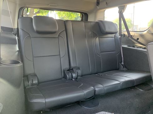 Used 2015 Chevrolet Suburban LTZ AWD/4WD image 33