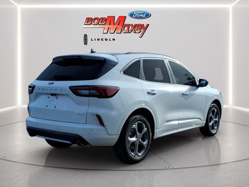 Used 2023 Ford Escape ST-Line w/ Tech Pack #1 AWD/4WD image 4