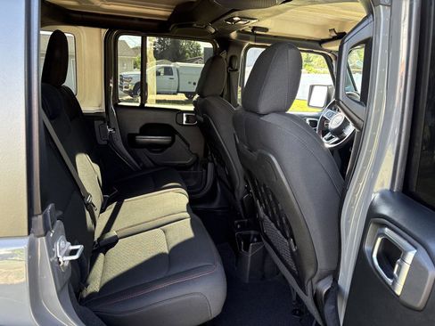 Used 2020 Jeep Wrangler Unlimited Rubicon AWD/4WD image 12