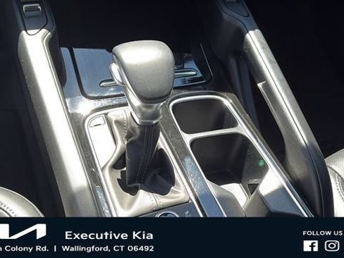 Used 2023 Kia Telluride S AWD/4WD image 19