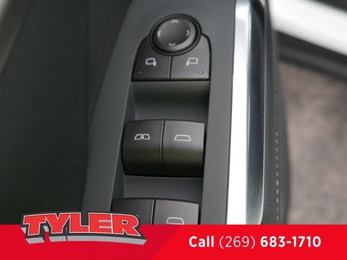 New 2026 Chevrolet Traverse LT w/ Driver Confidence Package AWD/4WD image 22