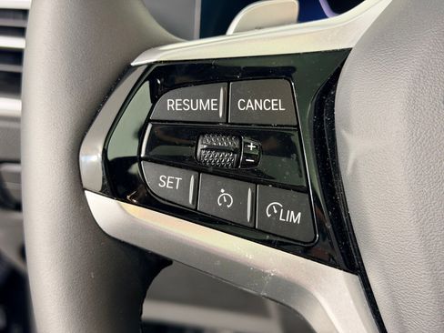 Certified 2025 BMW 330i xDrive Sedan AWD/4WD image 16