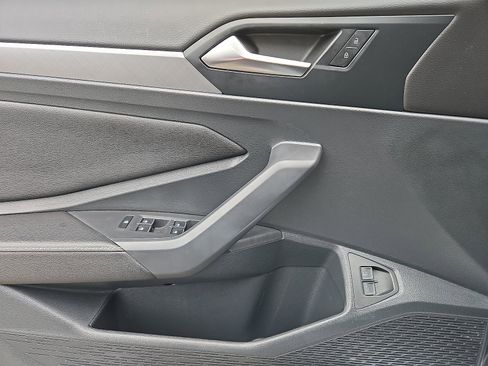 Used 2023 Volkswagen Jetta SE w/ Panoramic Sunroof Package image 13