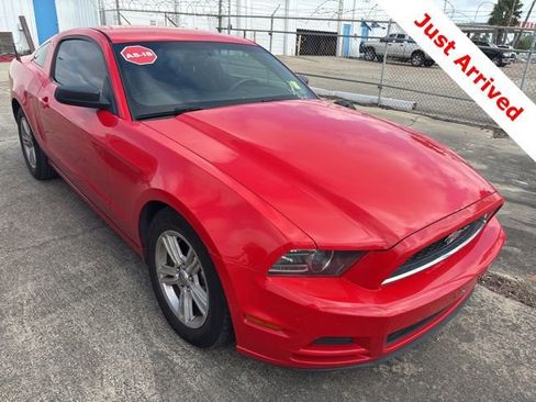 Used 2013 Ford Mustang Coupe image 3