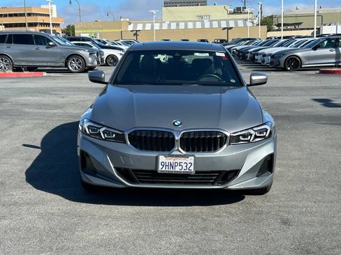 Used 2023 BMW 330i Sedan w/ Parking Assistance Package RWD image 8