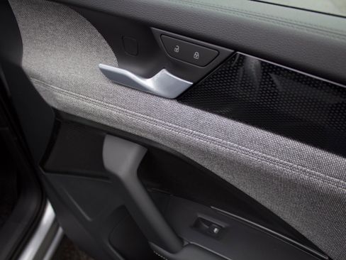 New 2026 Volkswagen Tiguan S image 32