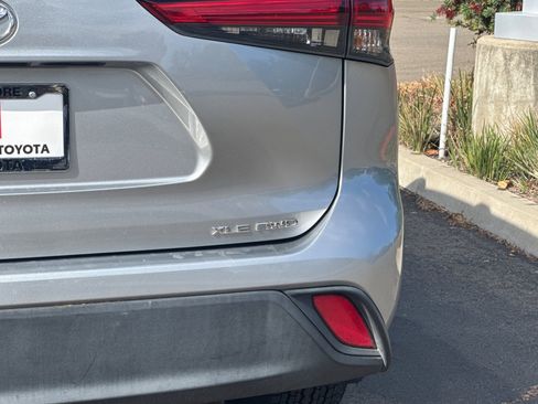 Used 2022 Toyota Highlander XLE image 58