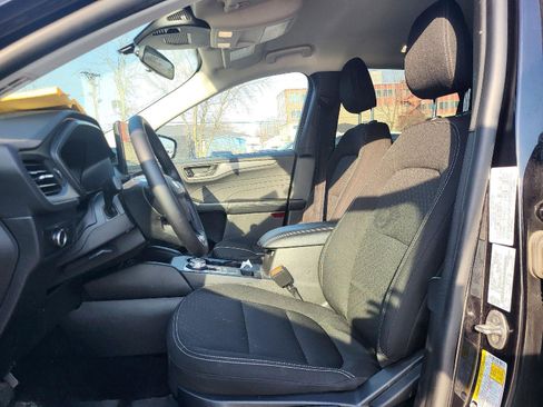 Used 2025 Ford Escape Active w/ Tech Pack #1 image 9