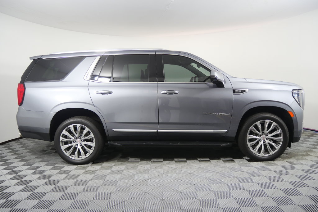 Used 2021 GMC Yukon Denali AWD/4WD image 3