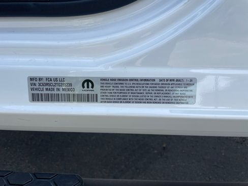 New 2026 RAM 2500 Tradesman AWD/4WD image 31