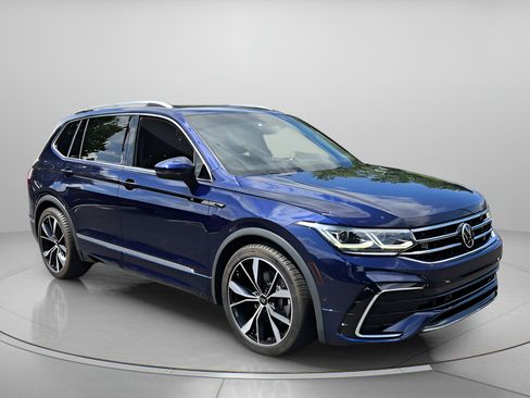 Used 2023 Volkswagen Tiguan SEL R-Line AWD/4WD image 7