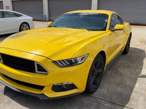 Used 2016 Ford Mustang GT RWD image 1
