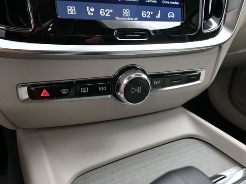 New 2026 Volvo V60 B5 Cross Country Plus w/ Protection Package Premier image 18