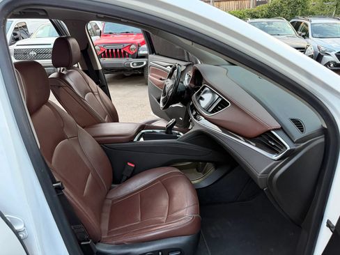 Used 2019 Buick Enclave Avenir w/ Avenir Technology Package AWD/4WD image 20