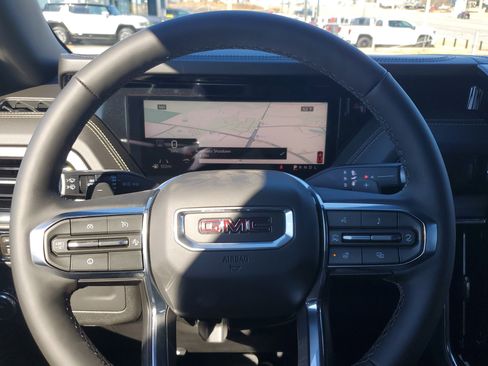 New 2026 GMC Yukon Elevation image 19