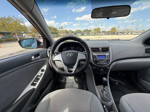 Used 2012 Hyundai Accent GLS image 23