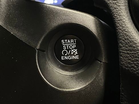 Used 2019 Jeep Compass Altitude image 13