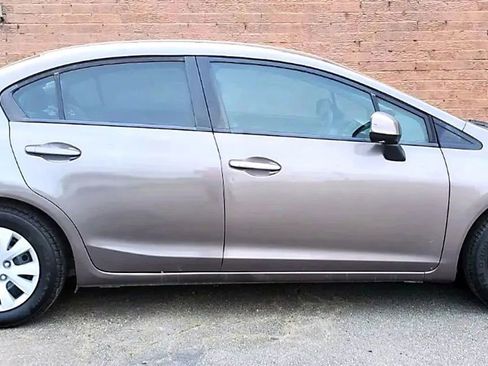 Used 2012 Honda Civic LX image 7