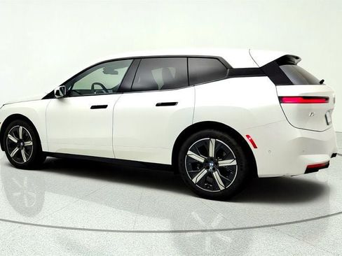 Used 2026 BMW iX xDrive45 w/ Premium Package AWD/4WD image 7