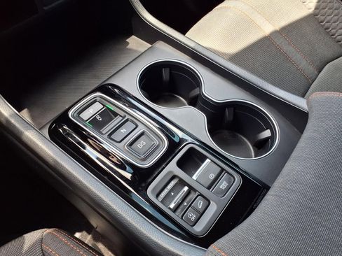 Used 2025 Honda Pilot Sport image 21