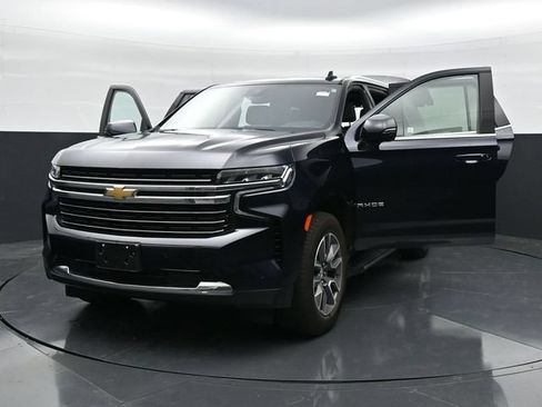 Used 2023 Chevrolet Tahoe LT w/ Luxury Package AWD/4WD image 43