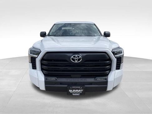 Used 2023 Toyota Tundra SR5 w/ SR5 Convenience Package AWD/4WD image 19