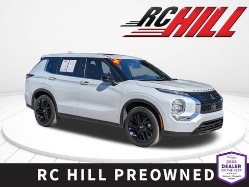Used 2024 Mitsubishi Outlander SE FWD image 1