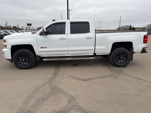 Used 2019 Chevrolet Silverado 3500 LTZ w/ Duramax Plus Package image 7