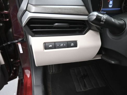 Used 2025 Nissan Altima 2.5 SV FWD image 13