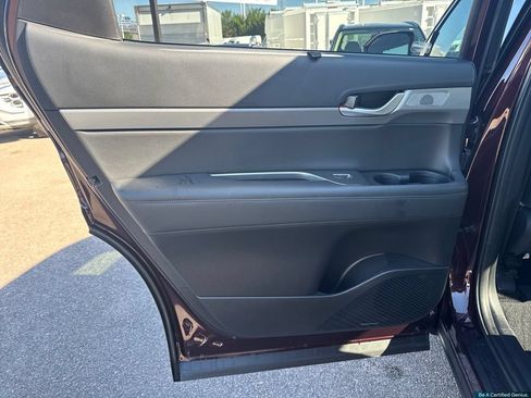 Used 2023 Hyundai Palisade SEL w/ Premium Package AWD/4WD image 18